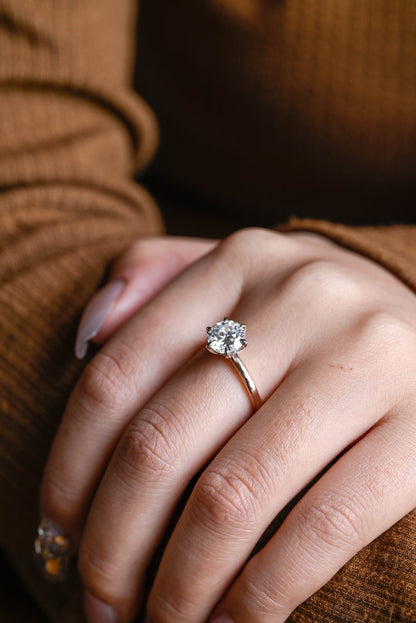 1.0 CT Round Cut Hidden Halo Moissanite Engagement Ring