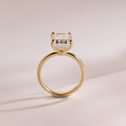 1.5 CT Emerald Cut Solitaire Moissanite Engagement Ring