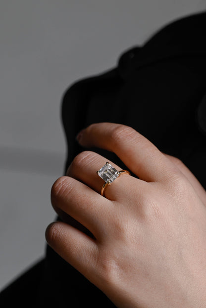 1.5 CT Emerald Cut Solitaire Moissanite Engagement Ring