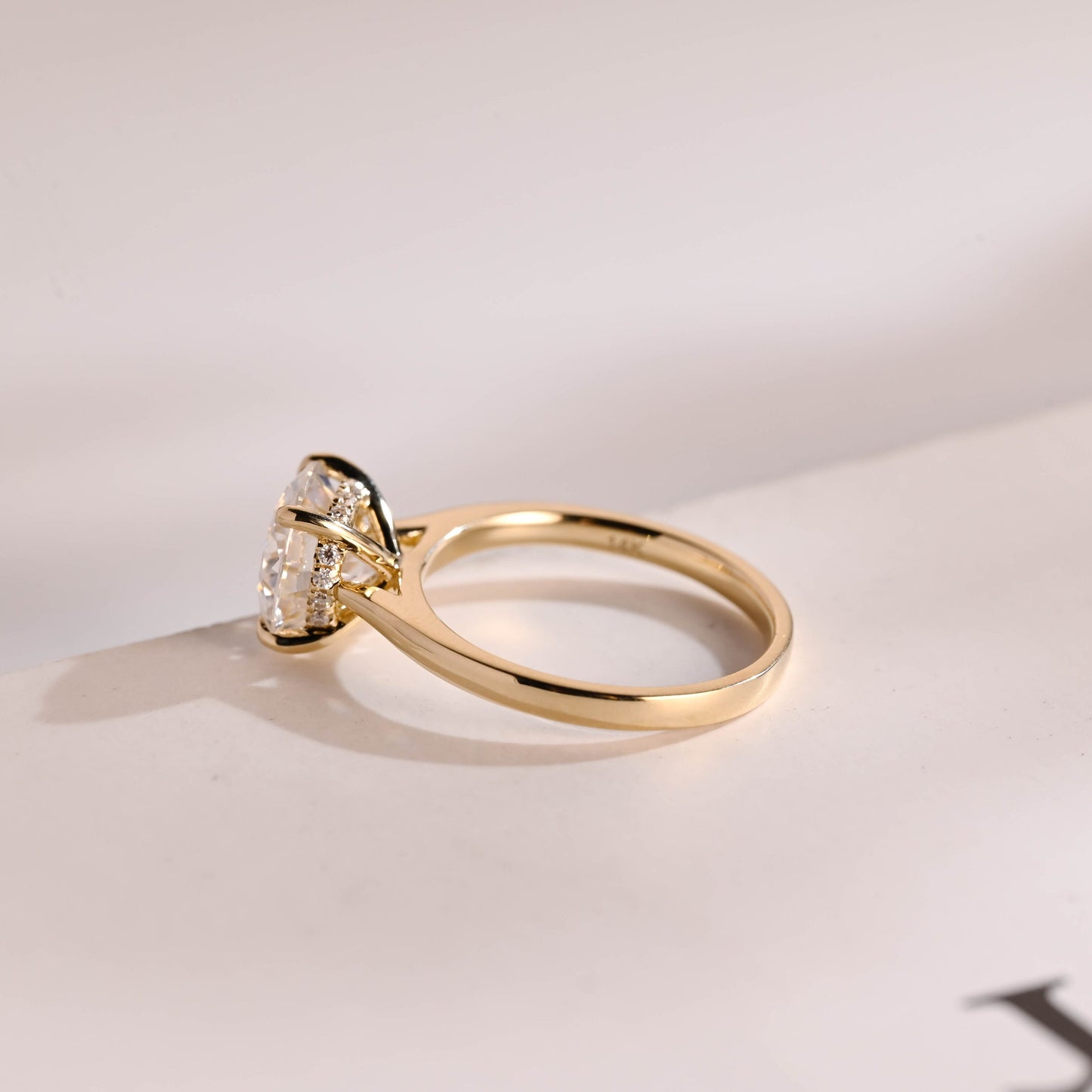 2.5 CT Round Cut Hidden Halo Moissanite Engagement Ring