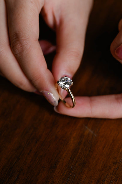 2.5 CT Round Cut Hidden Halo Moissanite Engagement Ring