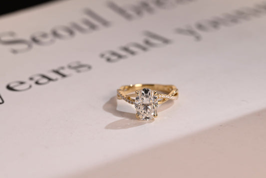 1.0 CT Oval Cut Twisted Shank Moissanite Engagement Ring