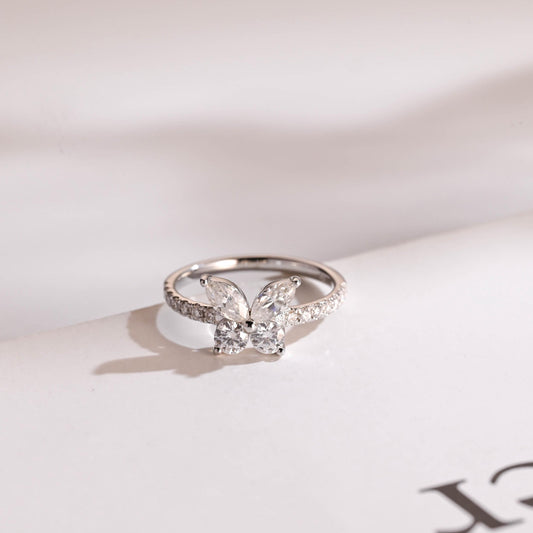 1.30 TCW Marquise & Round Cut Moissanite Engagement Ring