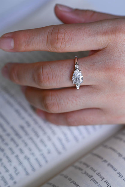 0.8 CT Pear Cut Cluster Moissanite Engagement Ring