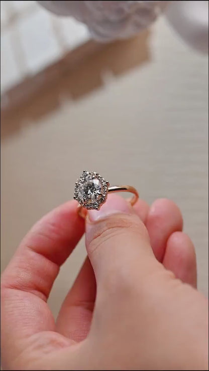 1.0 CT Round Cut Halo Moissanite Engagement Ring