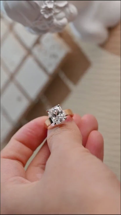 2.5 CT Radiant Cut Solitaire Moissanite Engagement Ring